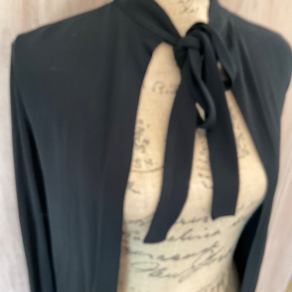 NWT Aritzia Wilifred black top tie cape kimono cardigan size Small - Picture 3 of 14